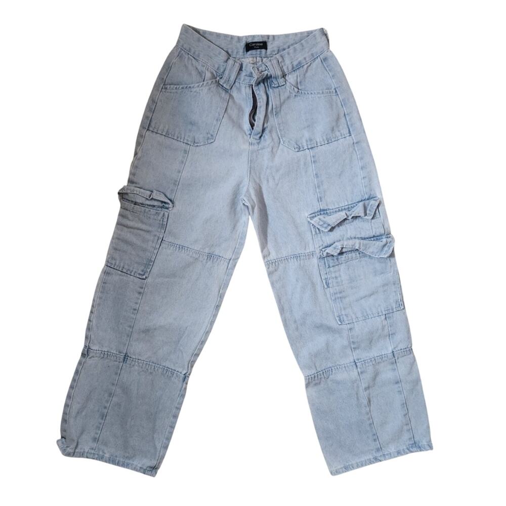 Caroline Studio cargo light washed wide leg cargo small.